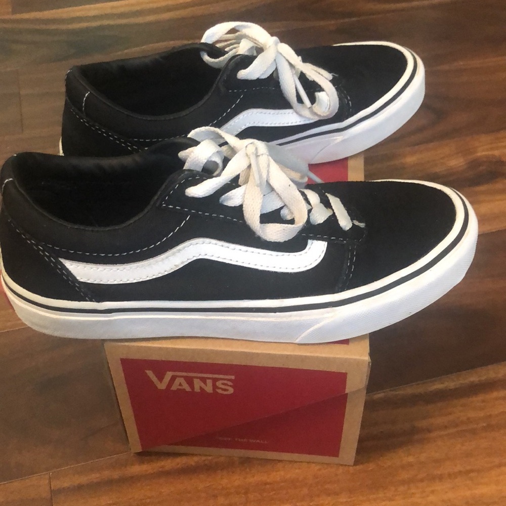 Vans Kids Black and White Classic Old Skool Sneakers - Picture 4 of 6